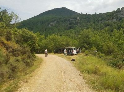 Our lunch spot - waiting for the Two Tailed Pascha flyby!