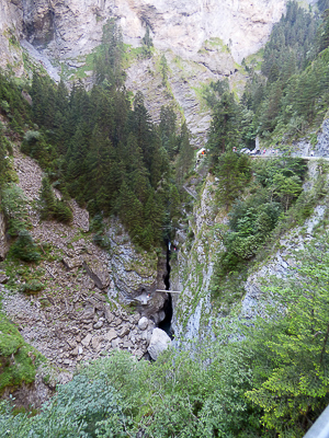 L 2018.07.25 IMG_7212 P1090757 Viamala gorge by road 13, Lohn, Grisons, Switzerland.jpg