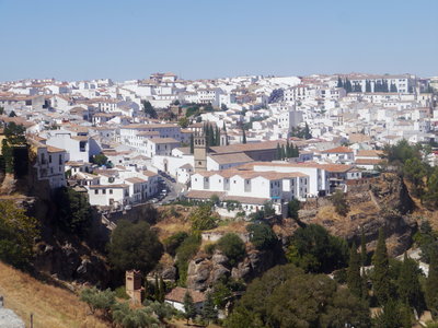 E 2017.08.12 P1280383 Puente viejo and white-washed houses of Ronda.jpg