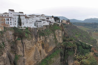 S 2015.12.28 IMG_8456 view off Peuente neuvo to Old town, Ronda.jpg