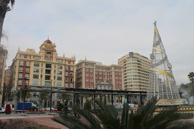 Plaza del Marina and &quot;that Christmas tree&quot; again